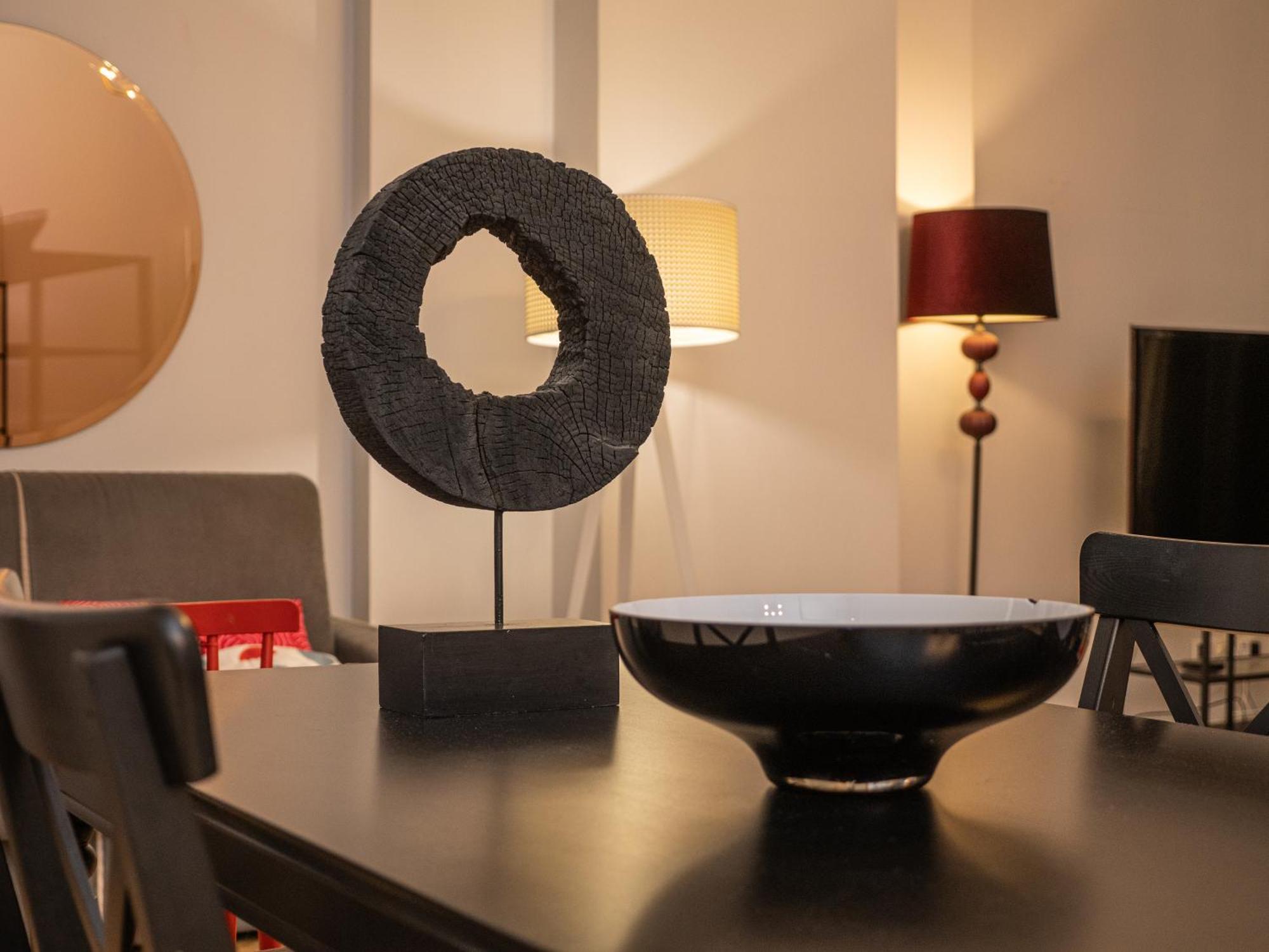 Embassy Area, Spacious 2br * Riga