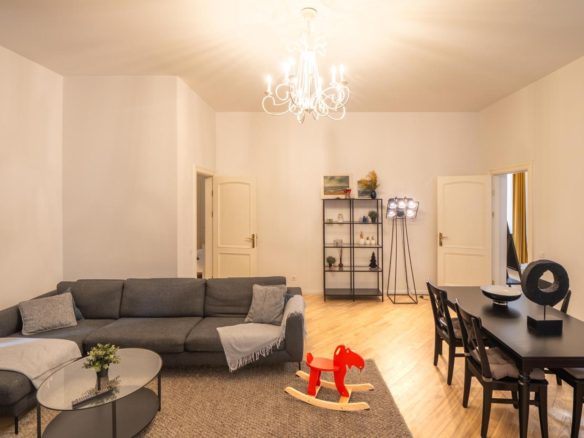 Embassy Area, Spacious 2br * Riga