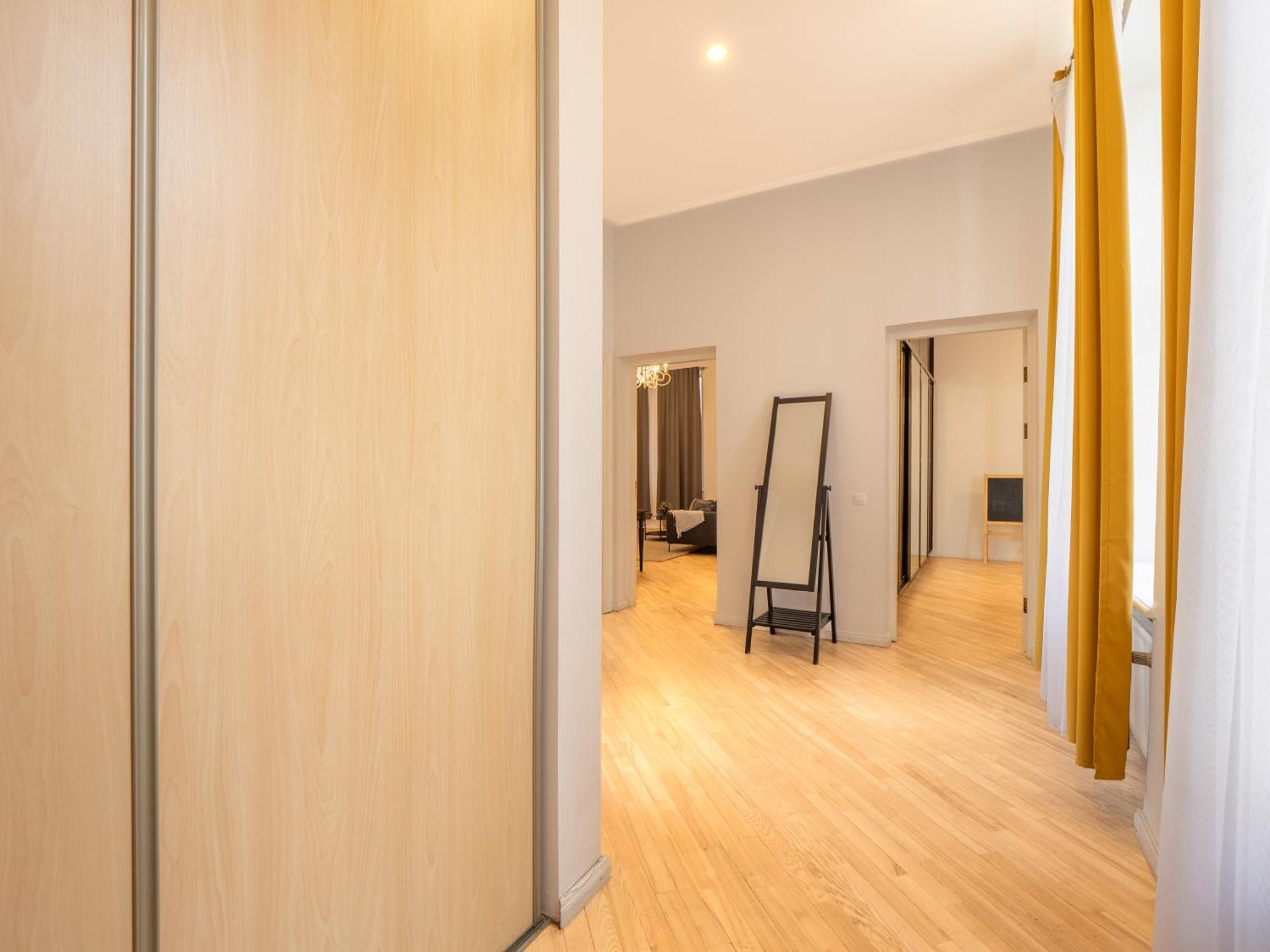 Embassy Area, Spacious 2br *