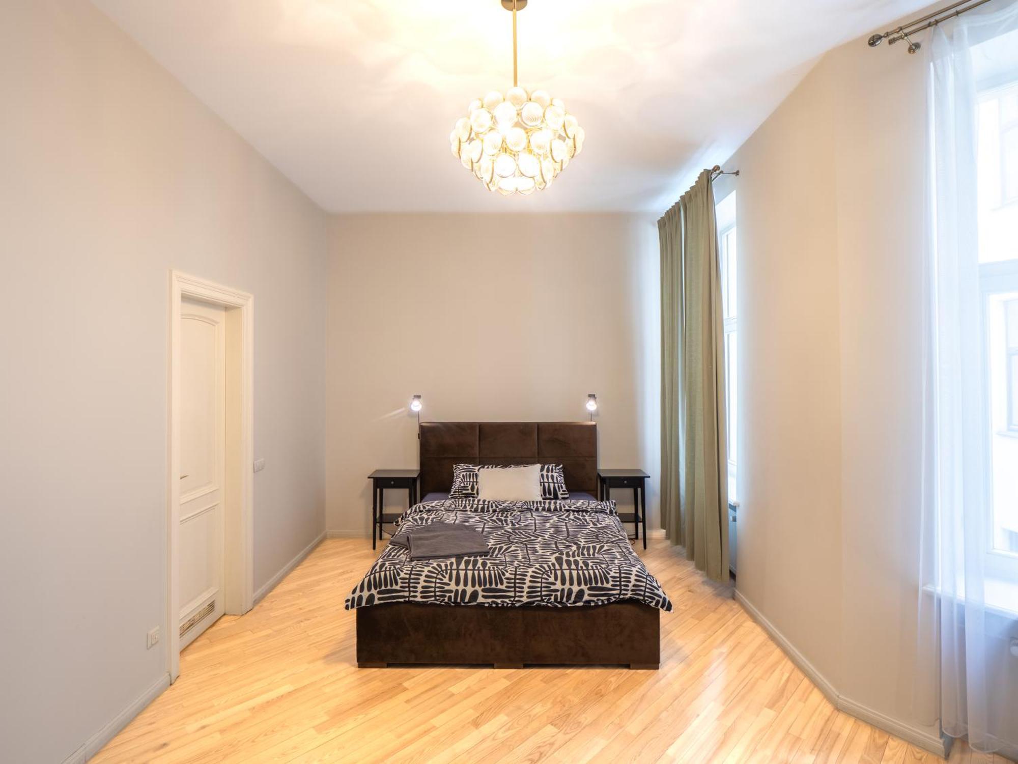 Embassy Area, Spacious 2br * Riga
