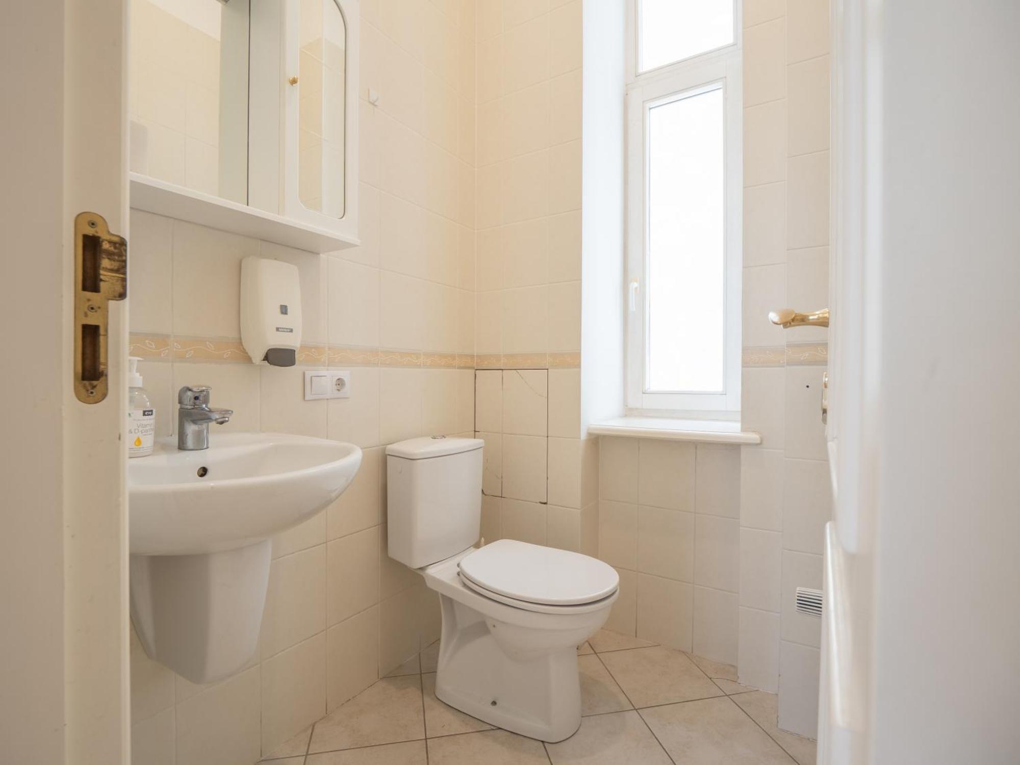 Embassy Area, Spacious 2br Апартаменты *
